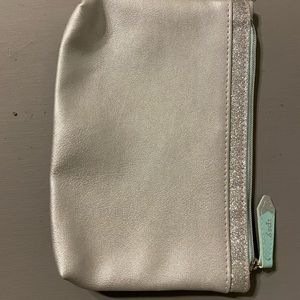 Ipsy Makeup Bag: Silver